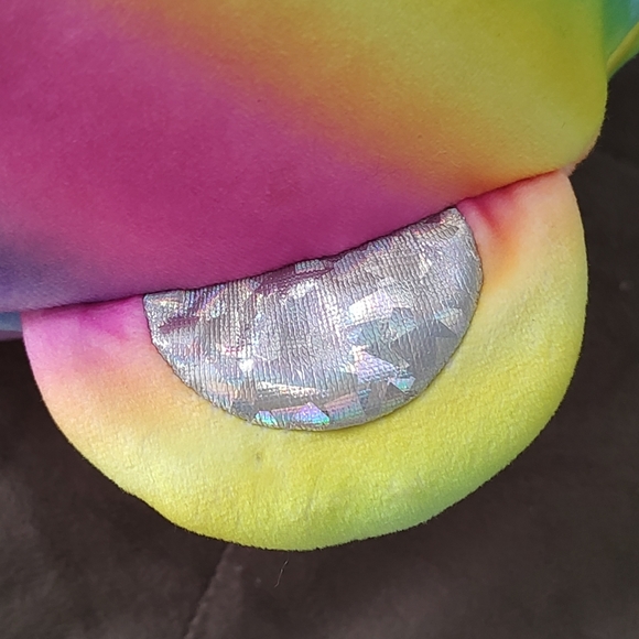 Adorable 10 inch Build-a-Bear Workshop Skoosherz Rainbow Bear plush - Picture 6 of 9